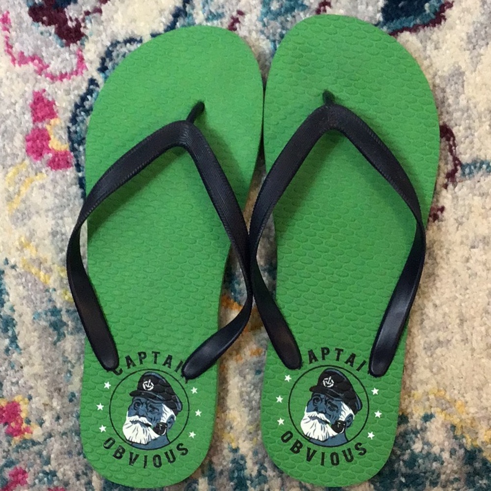 GAP flip flops Men’s size 11 Green & Blue 2 pair